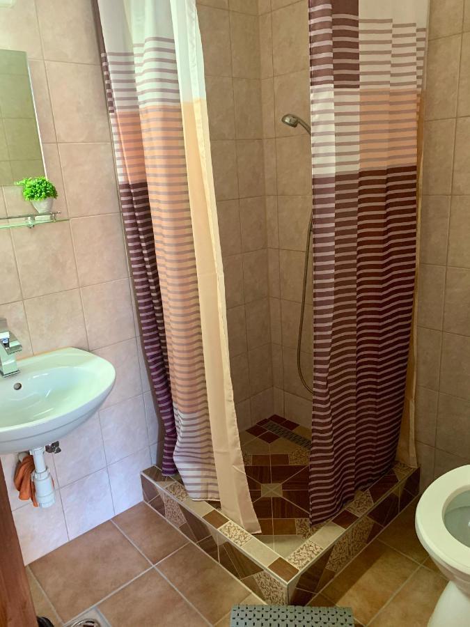 Dorottya Vendeghaz Hotel Mişcolţ Exterior foto